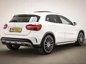 Mercedes-Benz GLA thumbnail 2