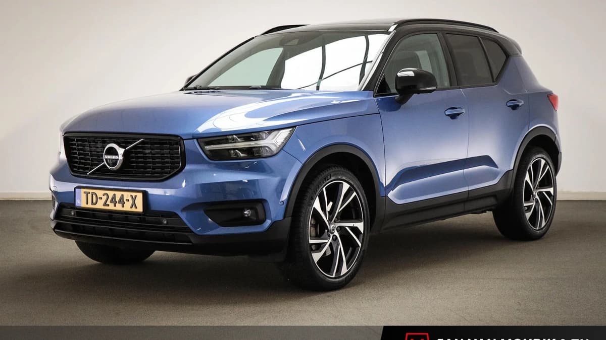 Volvo XC40 — foto 1