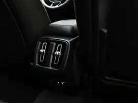 Volvo XC40 thumbnail 3