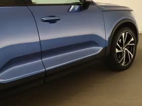 Volvo XC40 thumbnail 23
