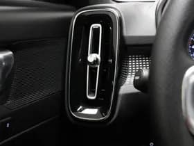 Volvo XC40 thumbnail 30