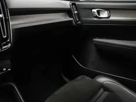 Volvo XC40 thumbnail 33