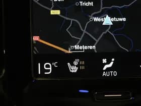 Volvo XC40 thumbnail 6
