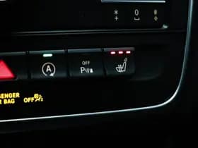 Mercedes-Benz GLA thumbnail 5