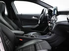 Mercedes-Benz GLA thumbnail 9