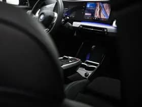 BMW iX2 thumbnail 16