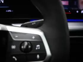 BMW iX2 thumbnail 42