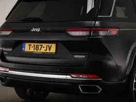 Jeep Grand Cherokee thumbnail 24