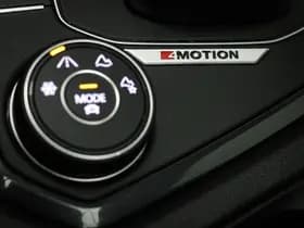 Volkswagen Tiguan thumbnail 35