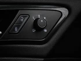 Volkswagen Golf thumbnail 30