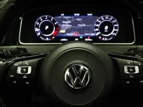 Volkswagen Golf thumbnail 37