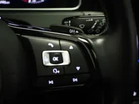 Volkswagen Golf thumbnail 38
