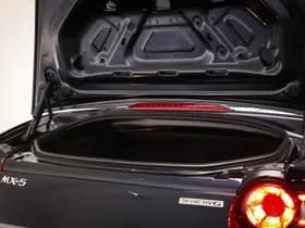 Mazda MX-5 thumbnail 17