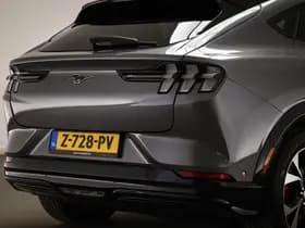 Ford Mustang Mach-E thumbnail 24