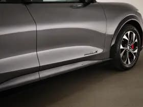 Ford Mustang Mach-E thumbnail 27