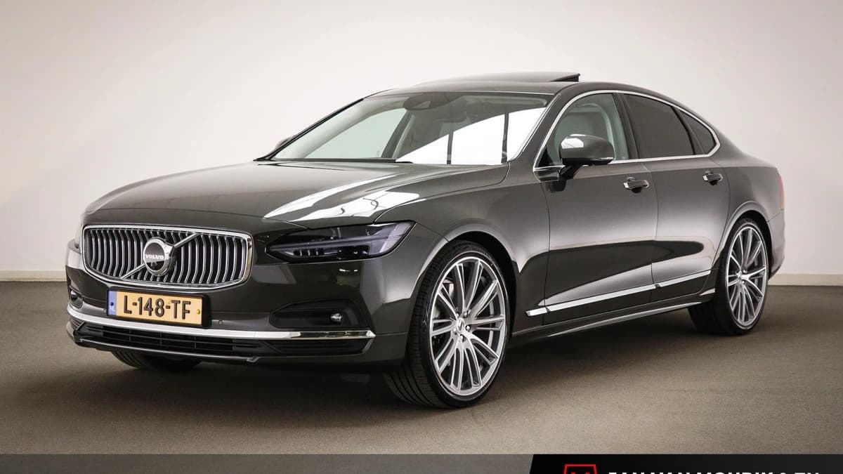 Volvo S90 — foto 1