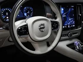Volvo S90 thumbnail 42