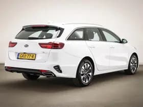 Kia Ceed Sportswagon thumbnail 2