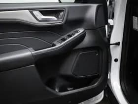 Ford Kuga thumbnail 32