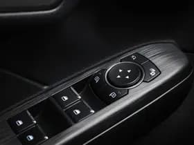 Ford Kuga thumbnail 33