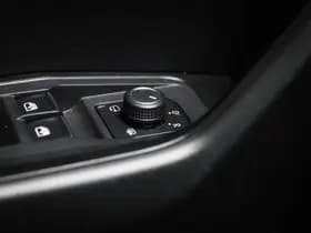 Volkswagen T-Roc thumbnail 23