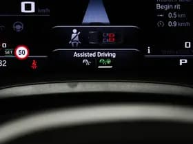 BMW M4 thumbnail 7