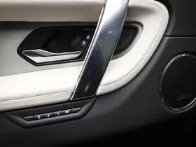 Land Rover Discovery Sport thumbnail 32