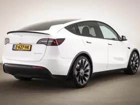 Tesla Model Y thumbnail 2