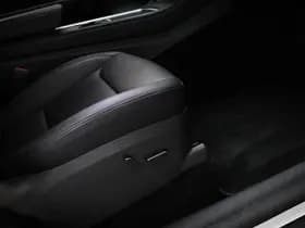 Tesla Model Y thumbnail 11