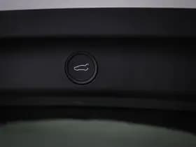 Tesla Model Y thumbnail 15