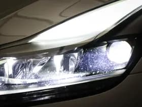 Tesla Model Y thumbnail 18