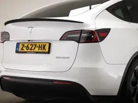 Tesla Model Y thumbnail 23