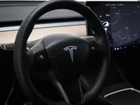 Tesla Model Y thumbnail 34