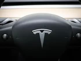 Tesla Model Y thumbnail 35