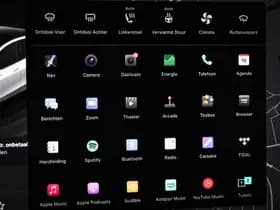 Tesla Model Y thumbnail 38