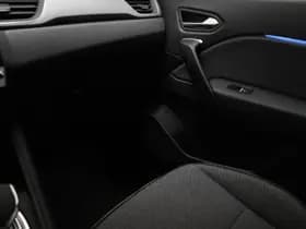 Renault Captur thumbnail 32
