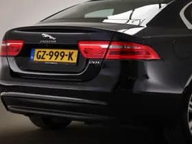 Jaguar XE thumbnail 21