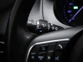 Jaguar XE thumbnail 33