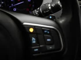 Jaguar XE thumbnail 37