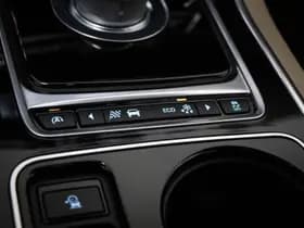 Jaguar XE thumbnail 40