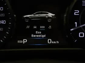 Jaguar XE thumbnail 41