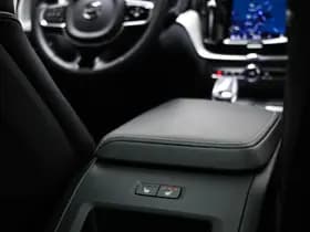 Volvo XC60 thumbnail 3