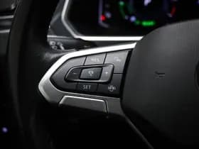 Volkswagen Tiguan thumbnail 32