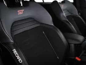 Ford Focus thumbnail 11