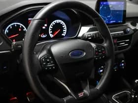 Ford Focus thumbnail 36