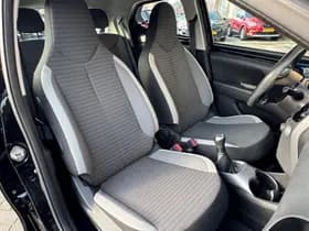 Toyota Aygo thumbnail 6