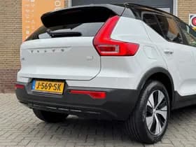 Volvo XC40 thumbnail 18