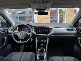 Volkswagen T-Roc thumbnail 3