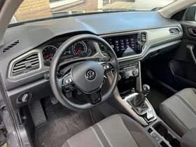 Volkswagen T-Roc thumbnail 23