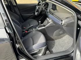 Mazda 2 thumbnail 10